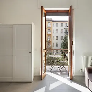 Peaceful Nest In Studi Area , Milano Italia