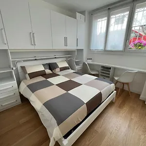 The Small White House In , Milano Italia